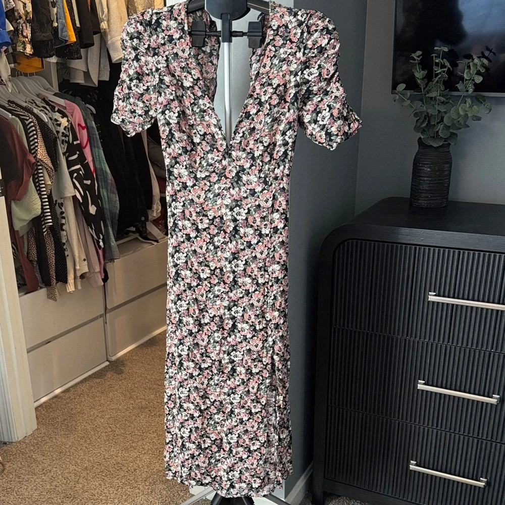 Floral Puff-Sleeve Midi Dress in Pink and Black